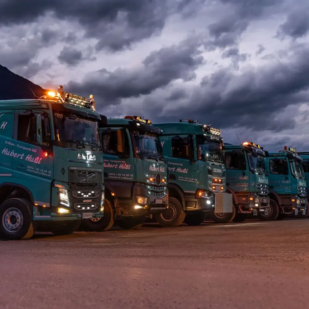 Fuhrpark LKW von Hubert Hussl Erdbau Transporte aus Tirol